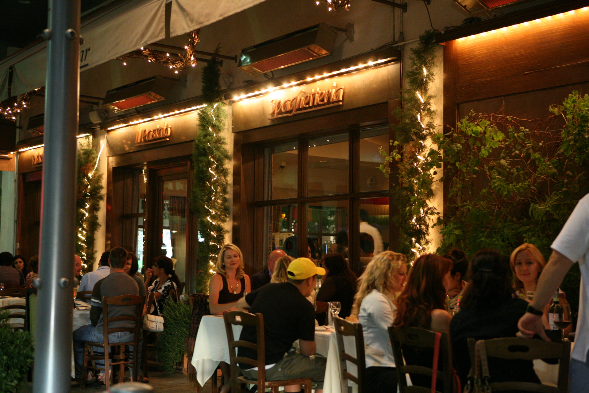 Il Pastaio Restaurant | Outside Patio Dining